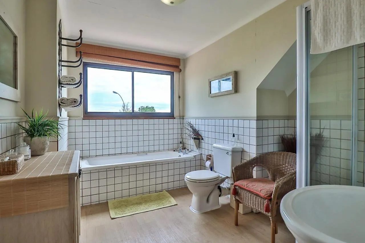 Two Oaks B&B Somerset West